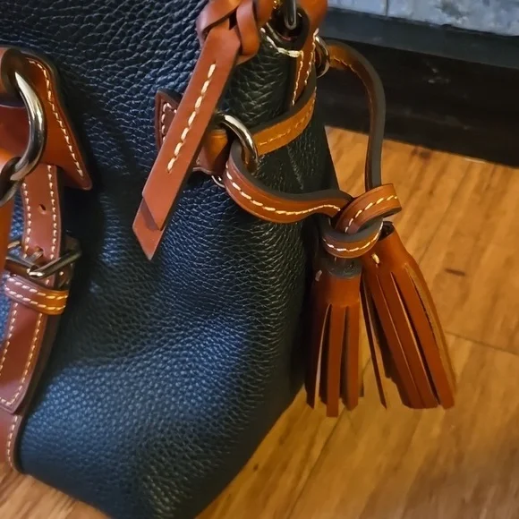Dooney & Bourke Black and Tan Shoulder Bag - Picture 3 of 4